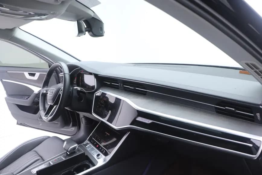 Audi A6L 2023 г. 39146 км. — фото 6