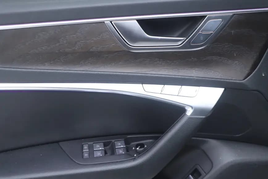 Audi A6L 2023 г. 39146 км. — фото 10