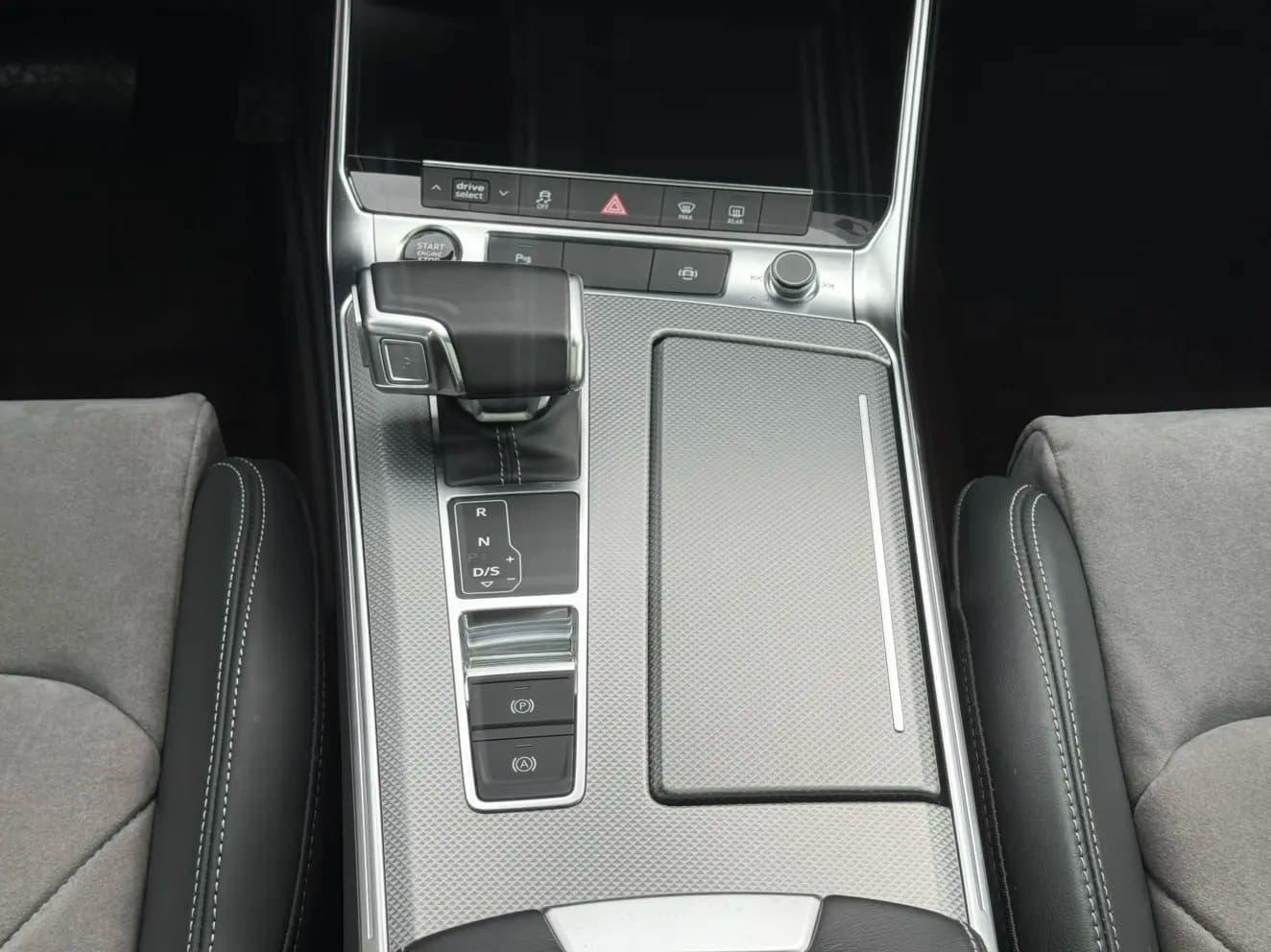 Audi A6L 2023 г. 58147 км. — фото 21