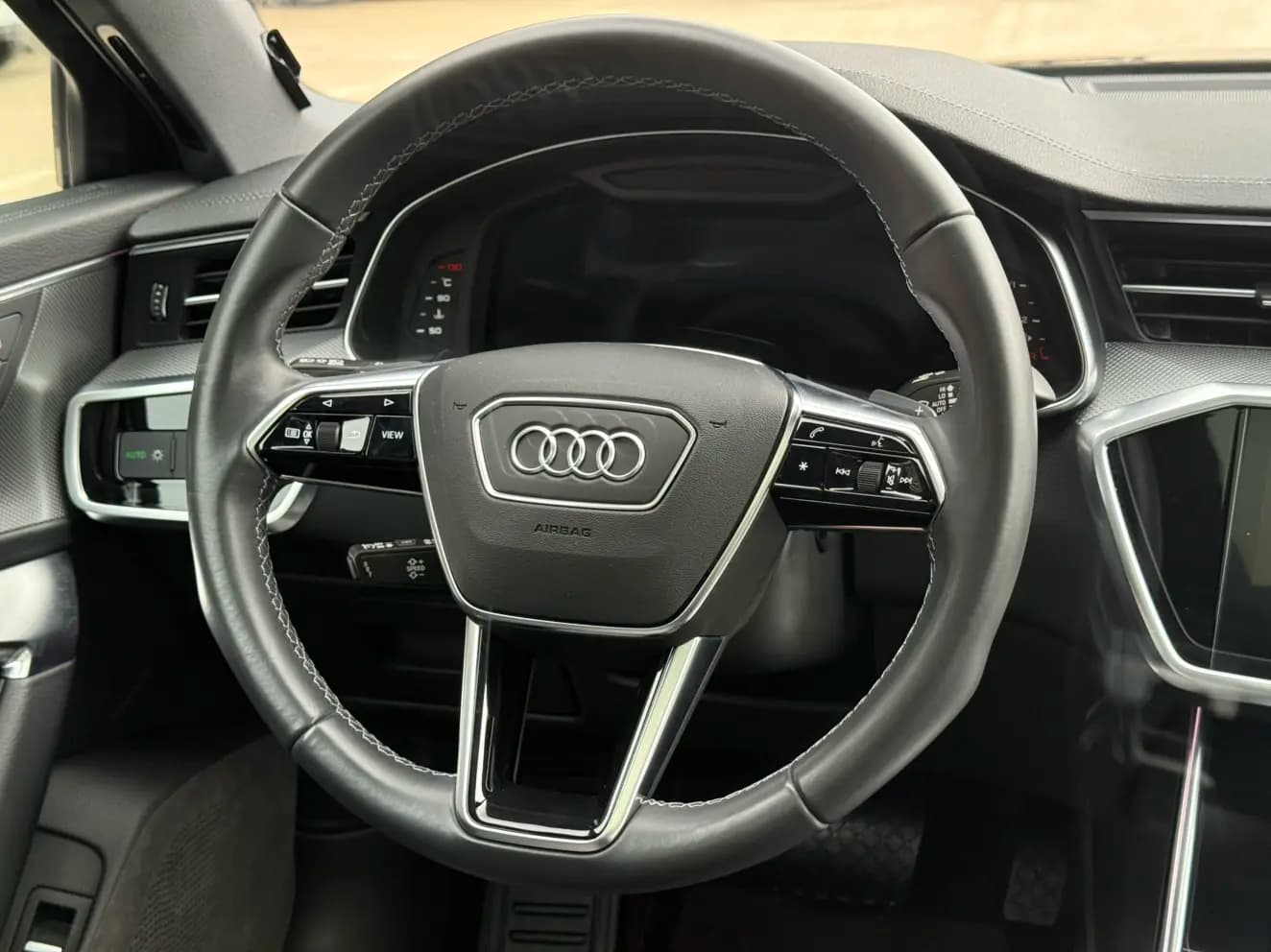 Audi A6L 2023 г. 58147 км. — фото 24