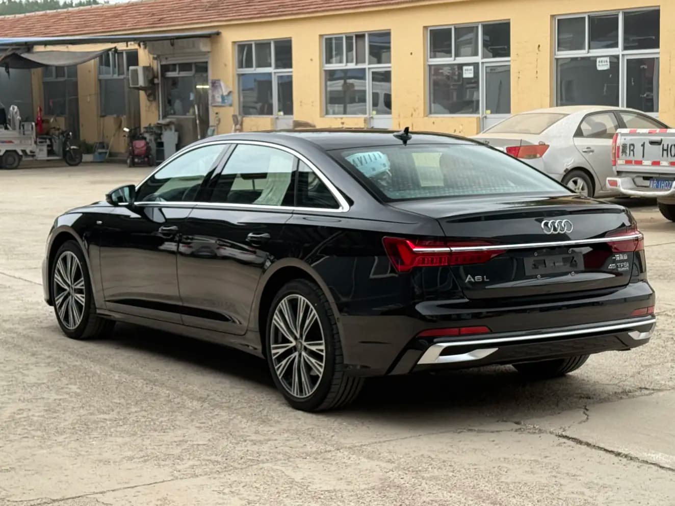 Audi A6L 2023 г. 58147 км. — фото 4