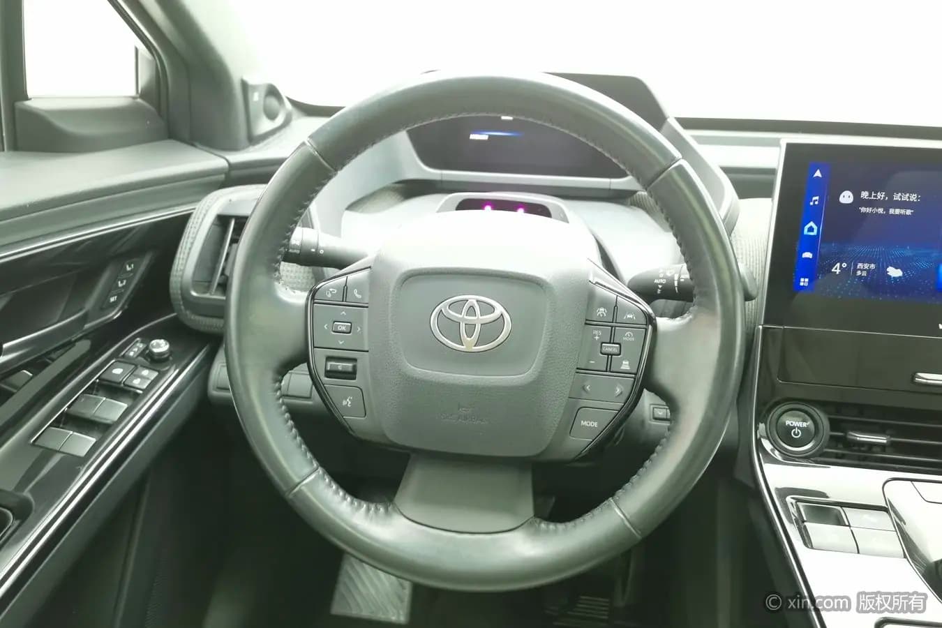 Toyota GAC  bZ4X 2022 г. 58046 км. — фото 9