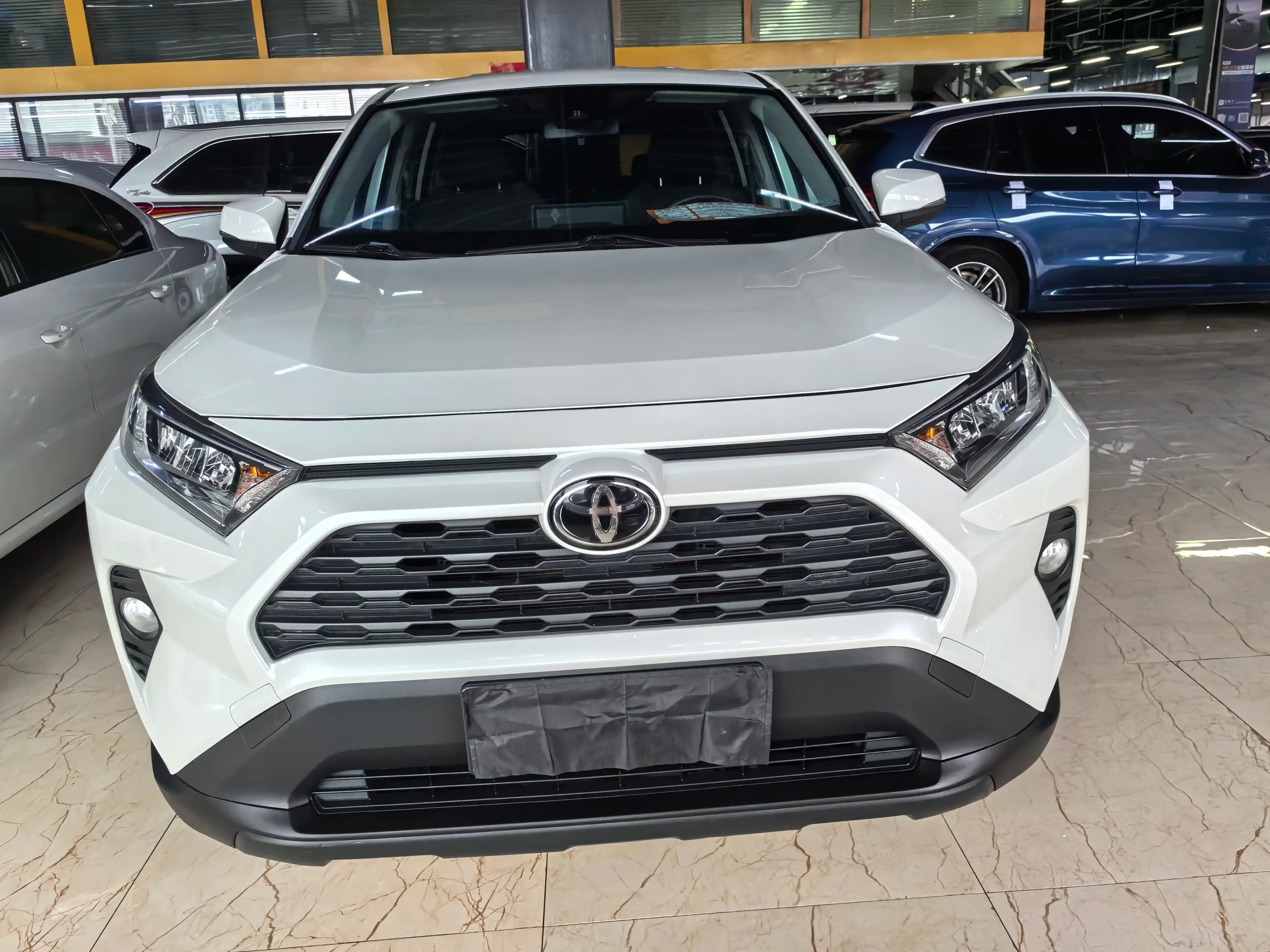Toyota RAV4 2023 г. 56087 км. — фото 2