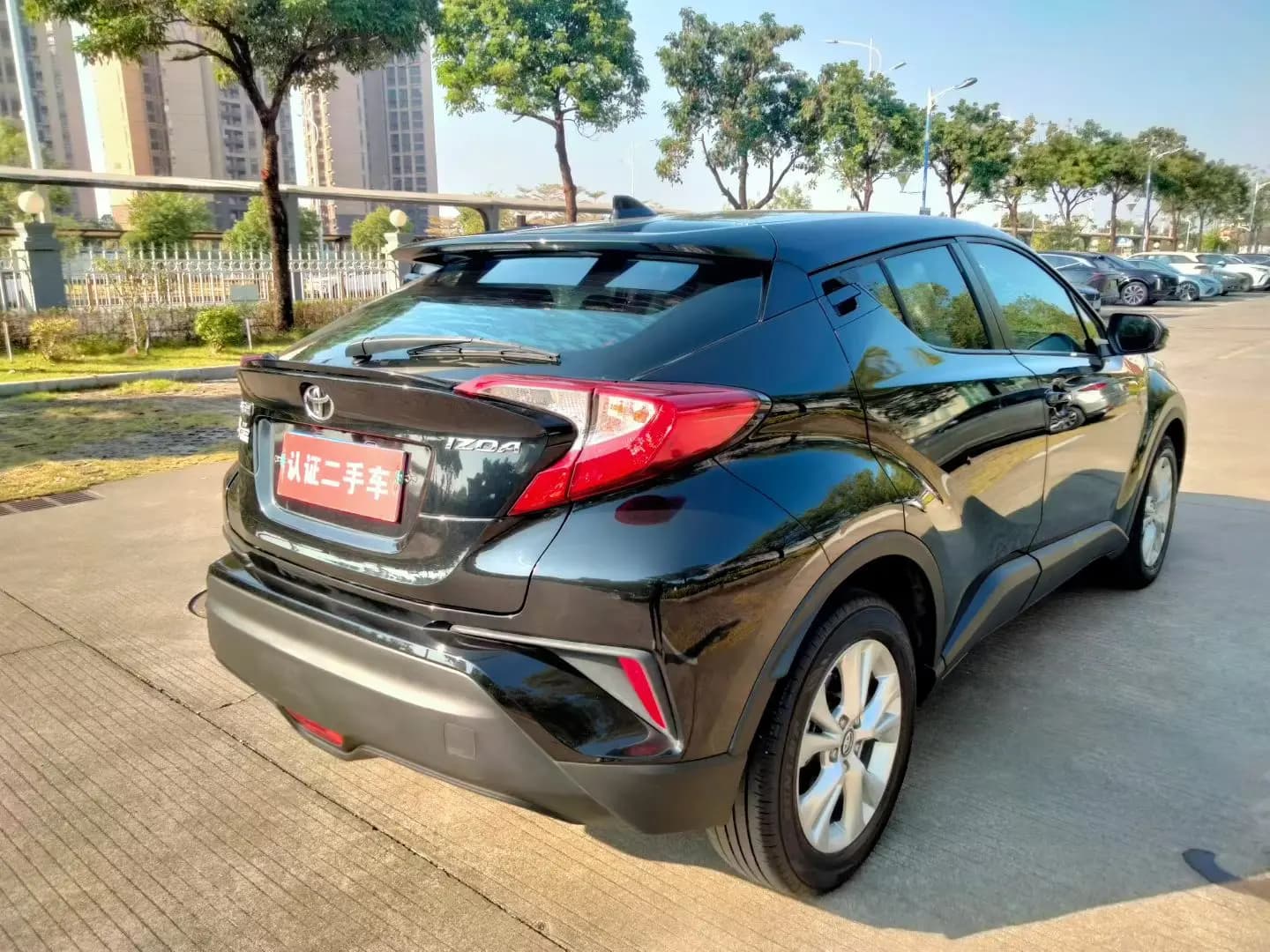 Toyota C-HR Hybrid 2022 г. 28065 км. — фото 3