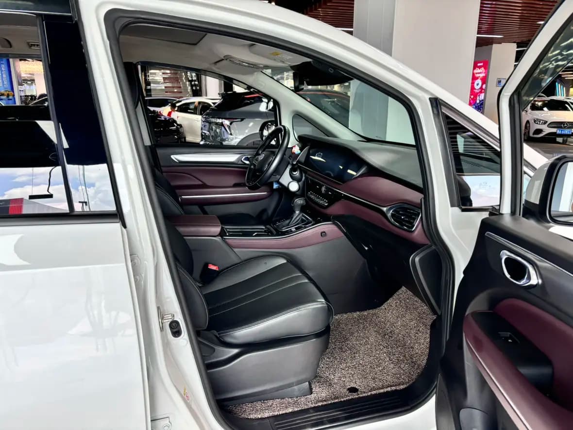 GAC Trumpchi M6 2021 г. 74083 км. — фото 22