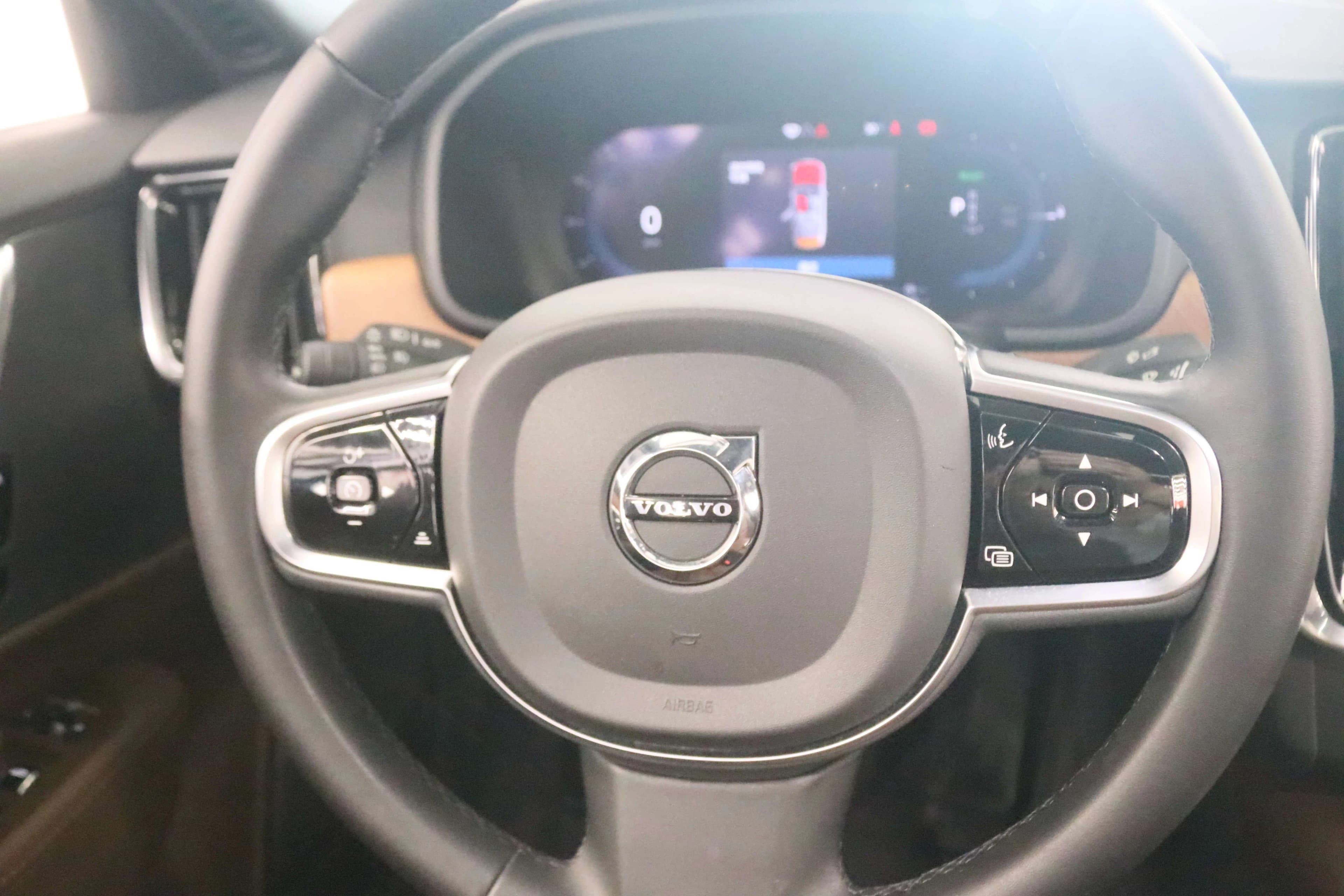 Volvo S90 PHEV 2023 г. 58515 км. — фото 11