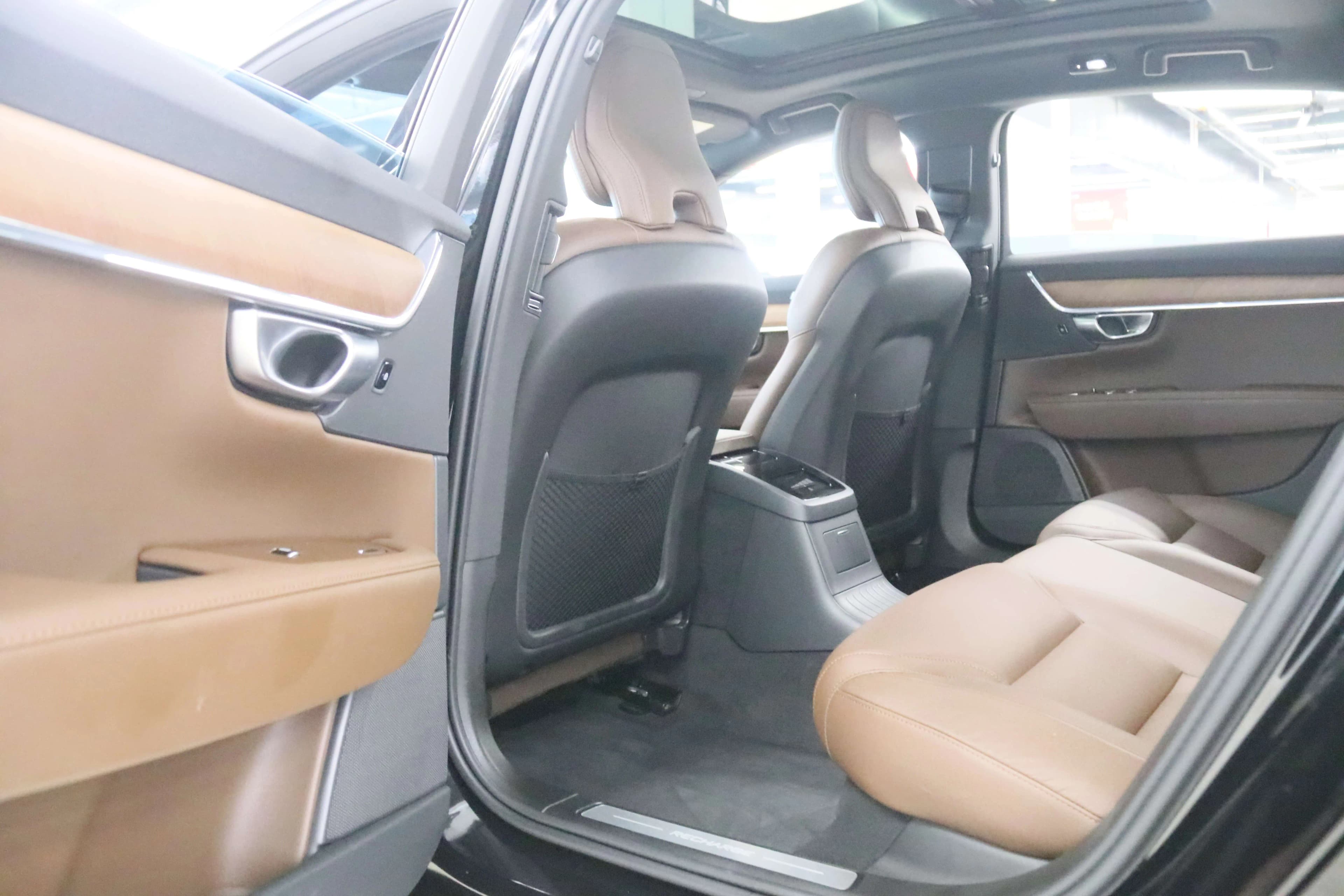 Volvo S90 PHEV 2023 г. 58515 км. — фото 15