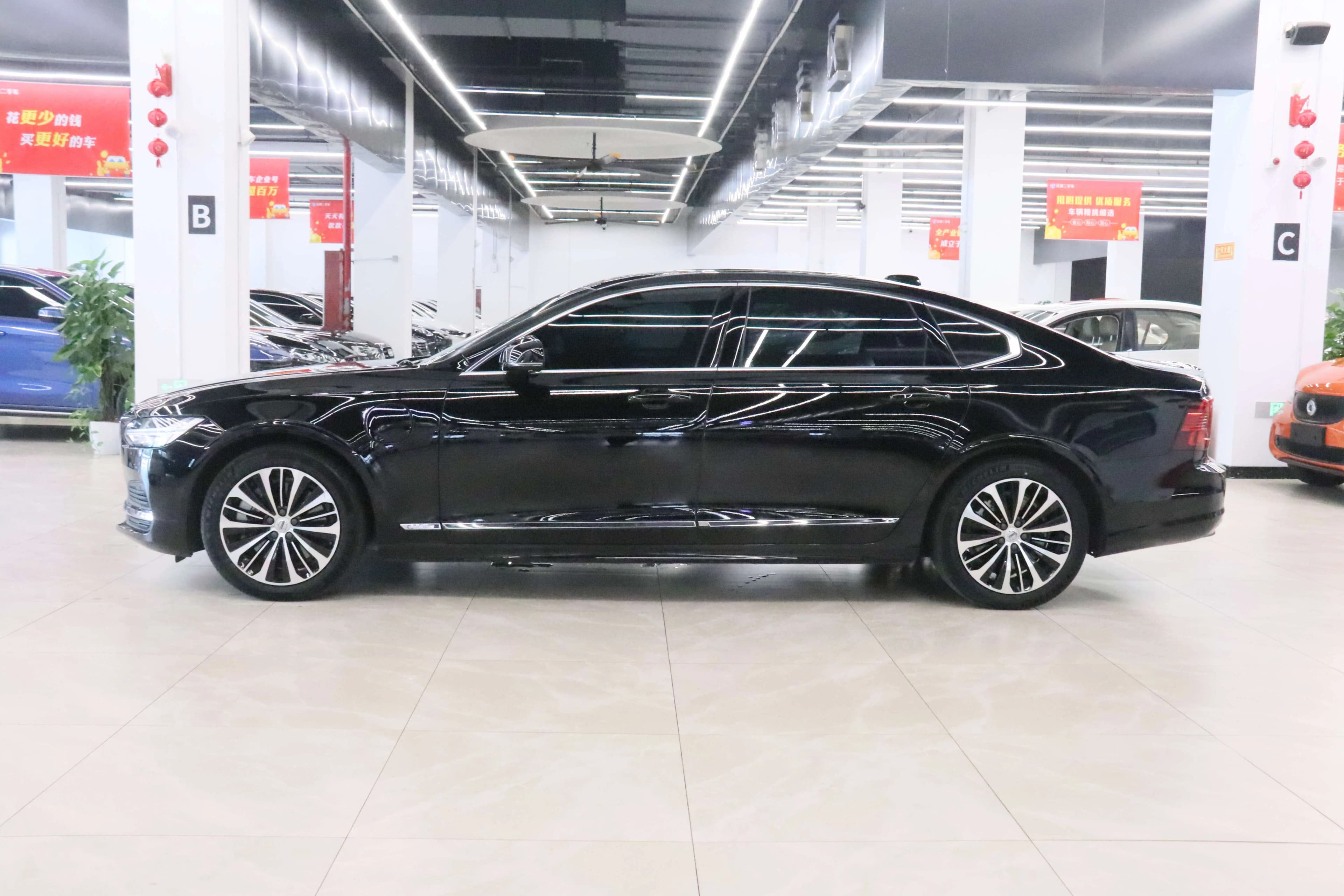 Volvo S90 PHEV 2023 г. 58515 км. — фото 3
