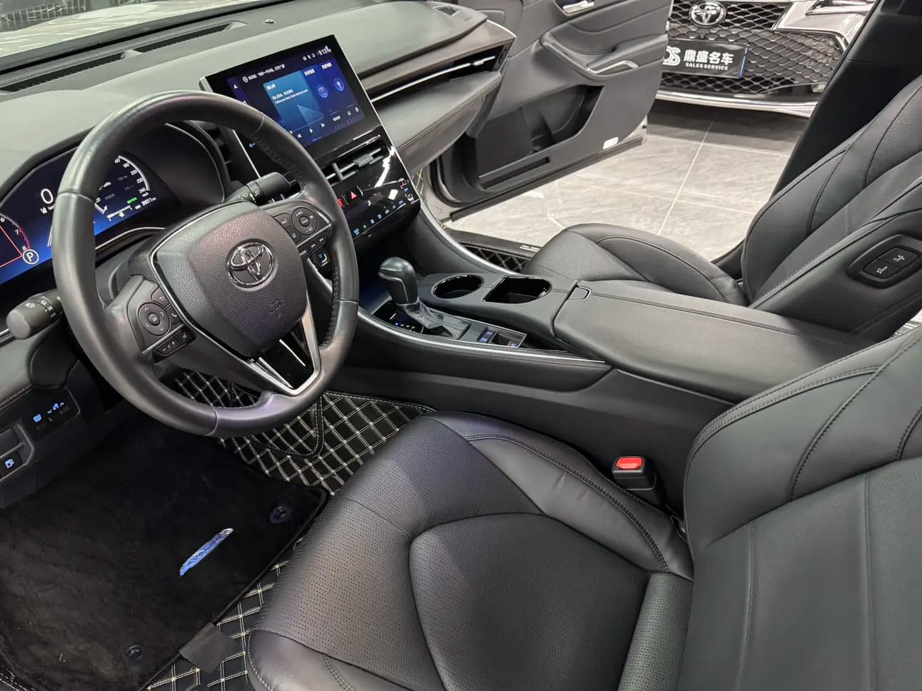 Toyota Avalon 2022 г. 39106 км. — фото 6