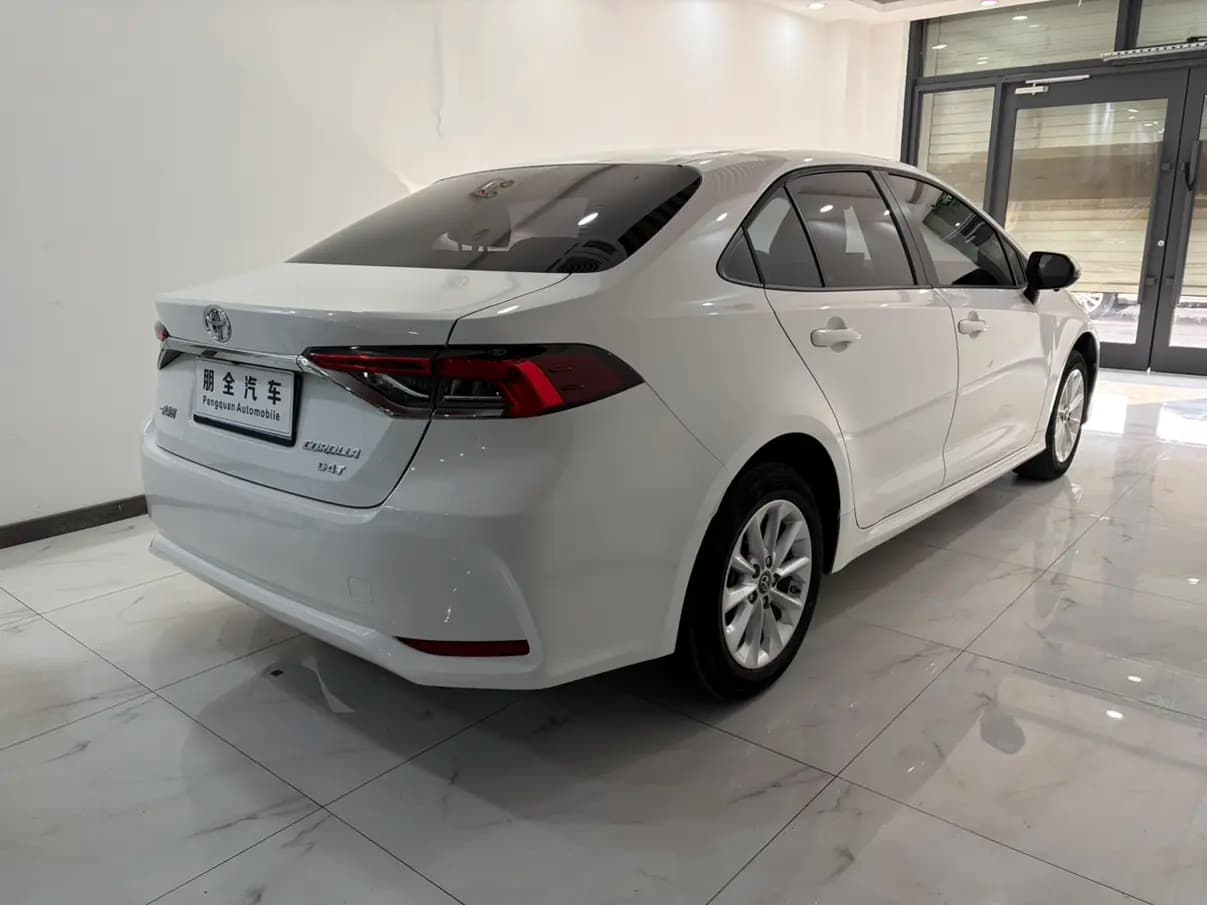 Toyota Corolla 2022 г. 35126 км. — фото 4