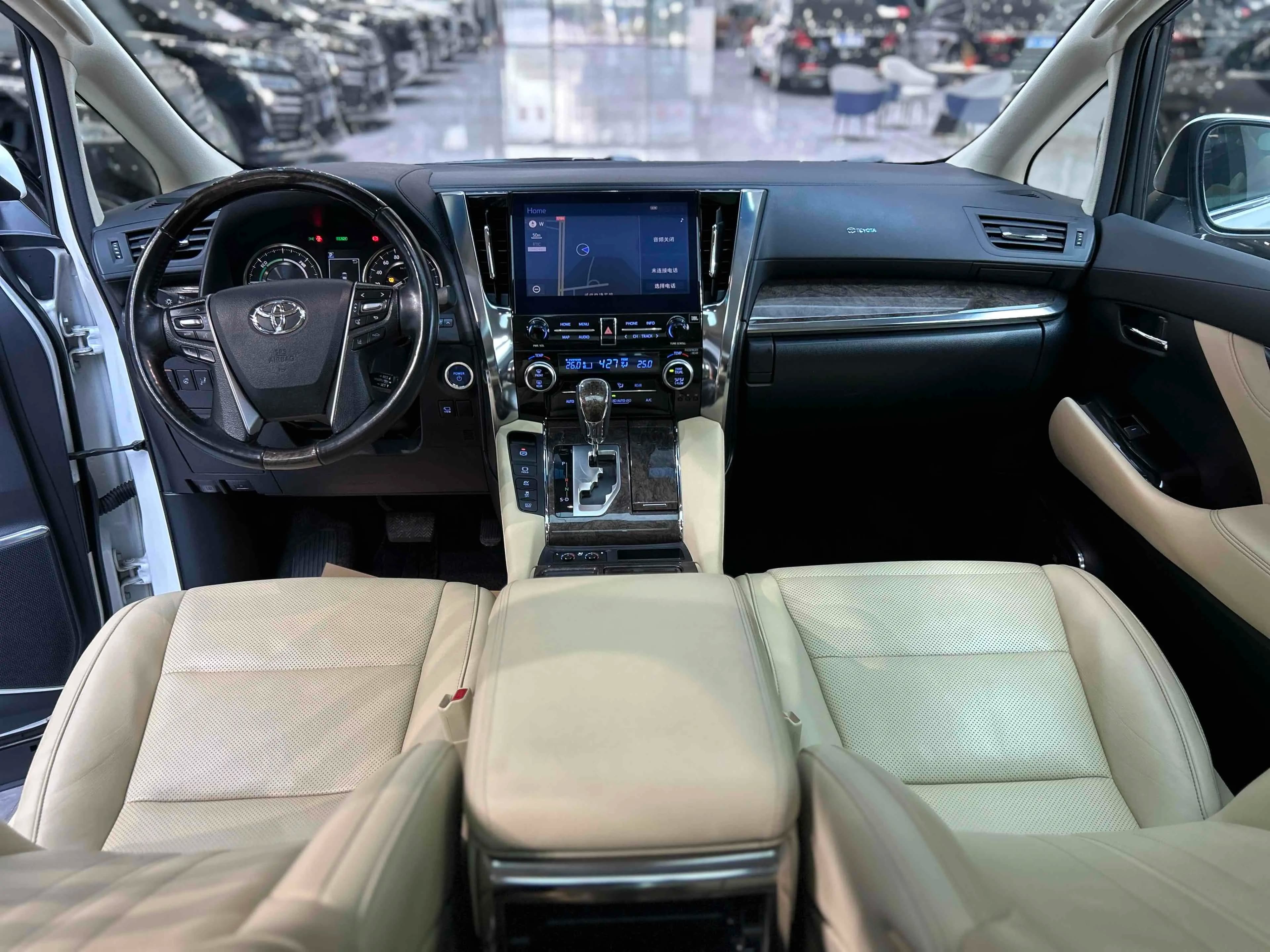 Toyota Crown Wellfire 2022 г. 126066 км. — фото 12