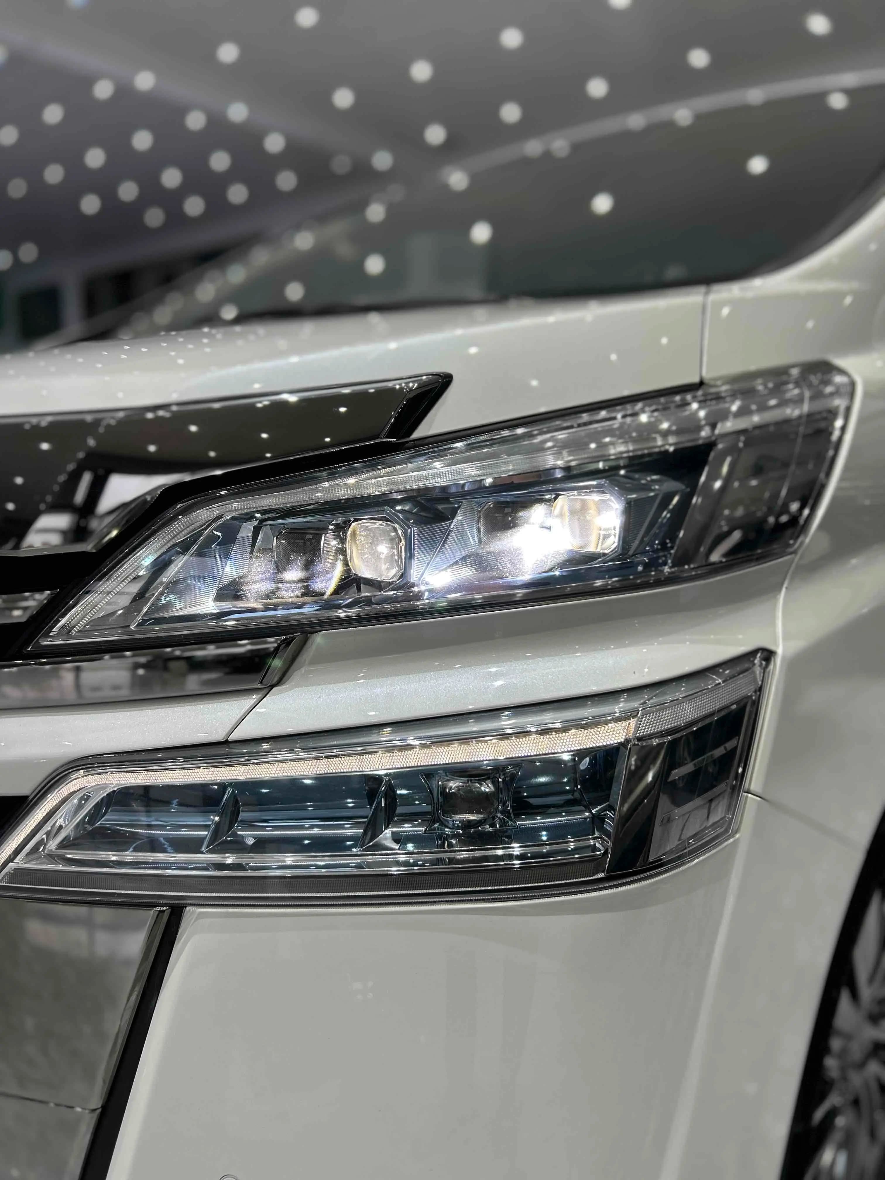 Toyota Crown Wellfire 2022 г. 126066 км. — фото 7