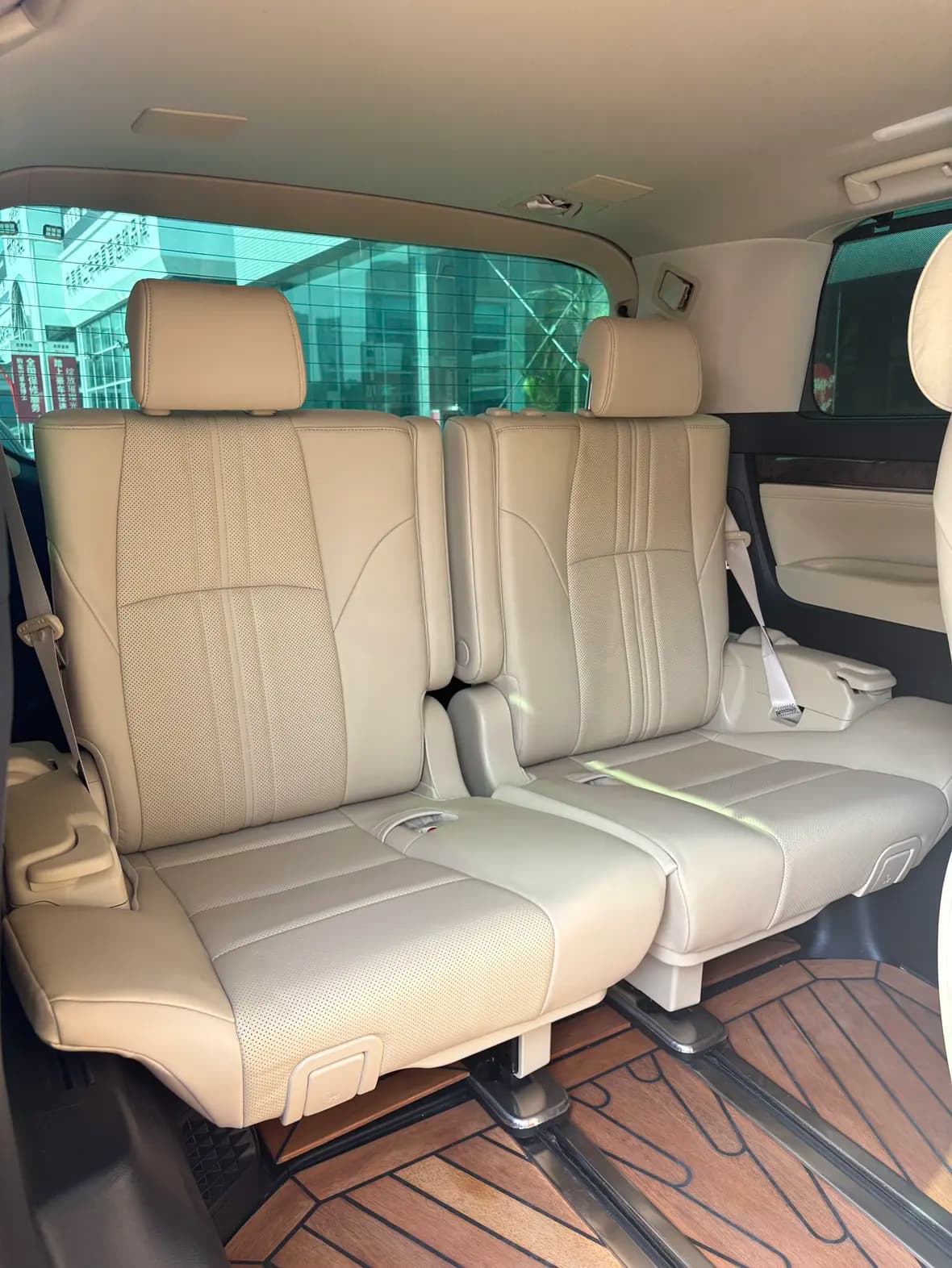 Toyota Alphard 2022 г. 57449 км. — фото 17