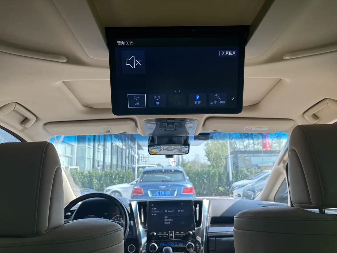 Toyota Alphard 2022 г. 57449 км. — фото 7