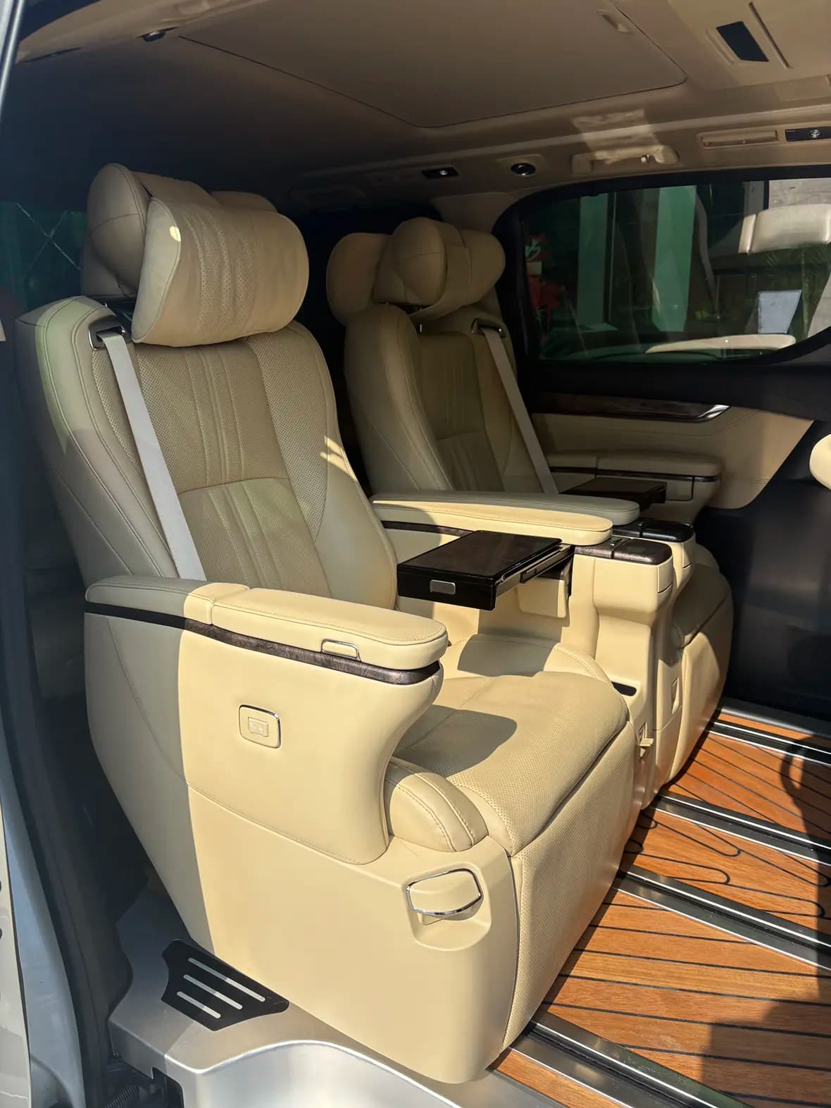 Toyota Alphard 2022 г. 57449 км. — фото 9