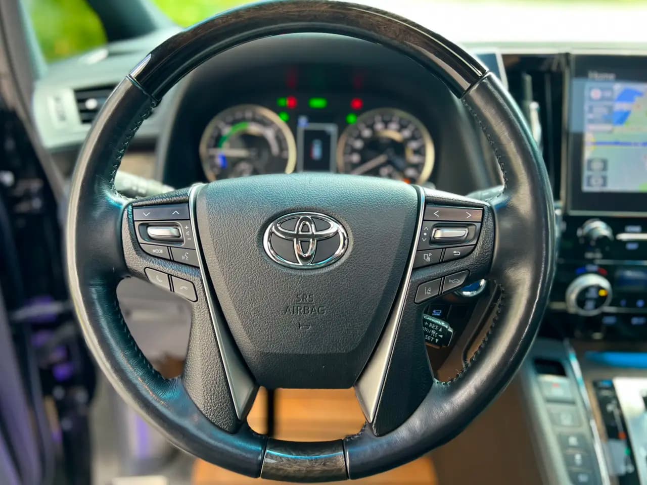 Toyota Alphard 2022 г. 70000 км. — фото 16