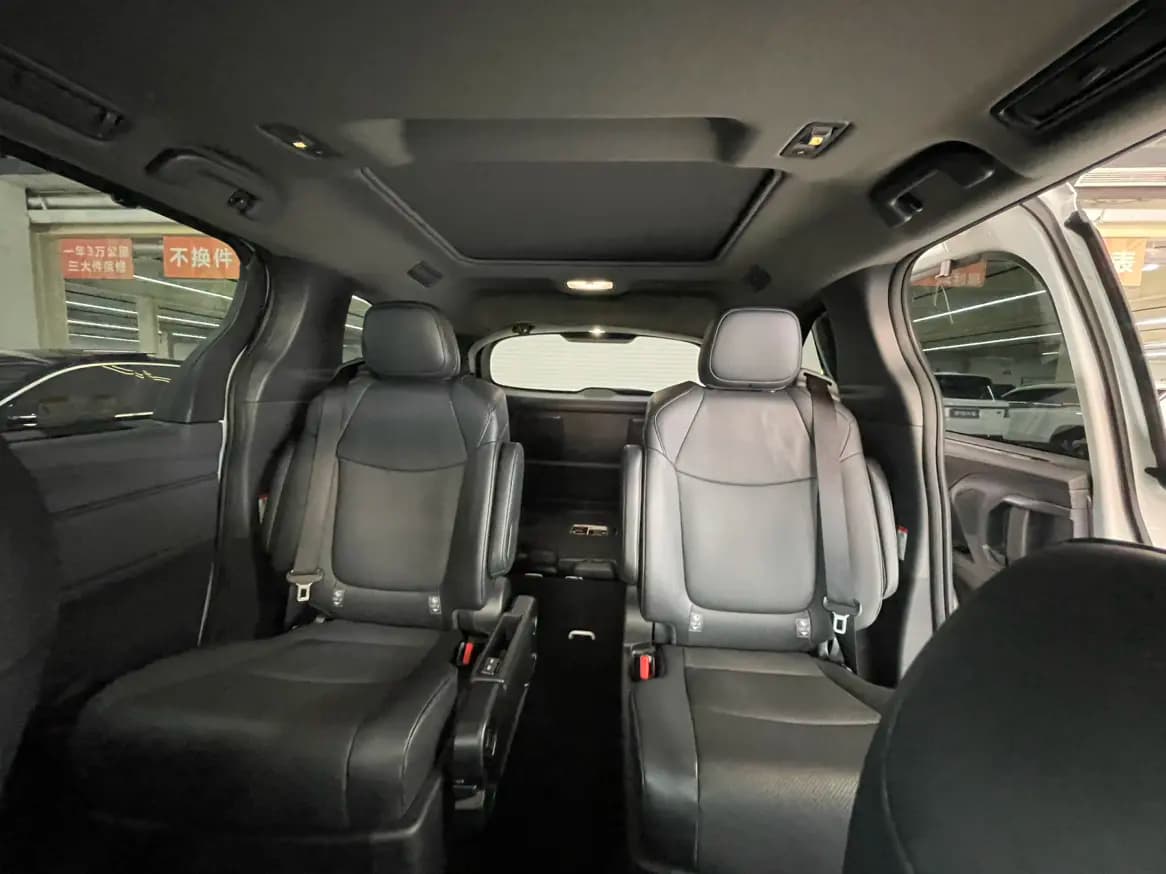 Toyota Granvia 2024 г. 20171 км. — фото 33