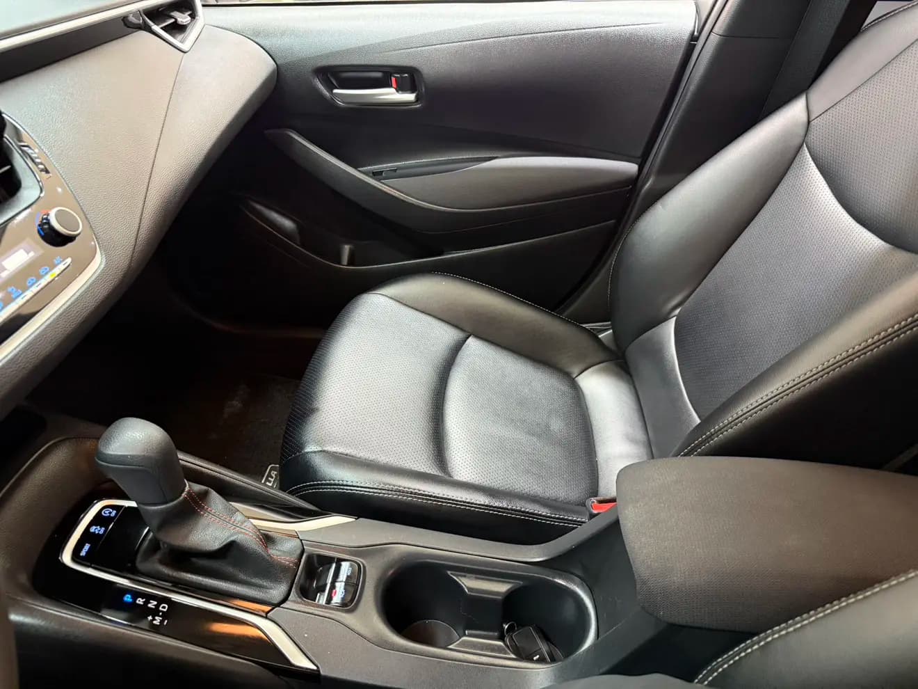 Toyota Corolla 2022 г. 24128 км. — фото 23