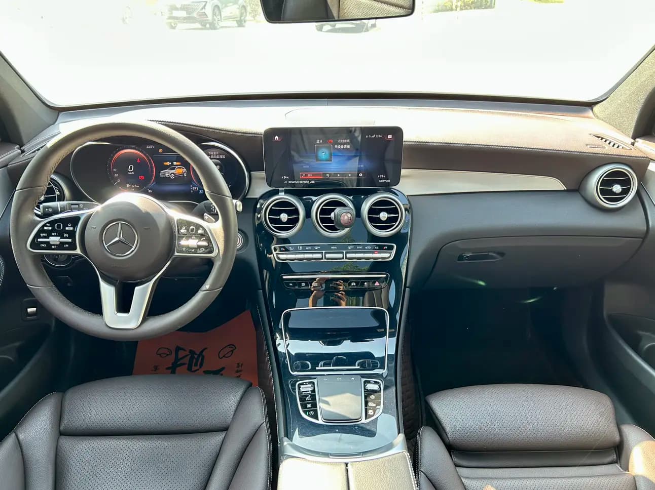Mercedes-Benz GLC 2022 г. 50055 км. — фото 9