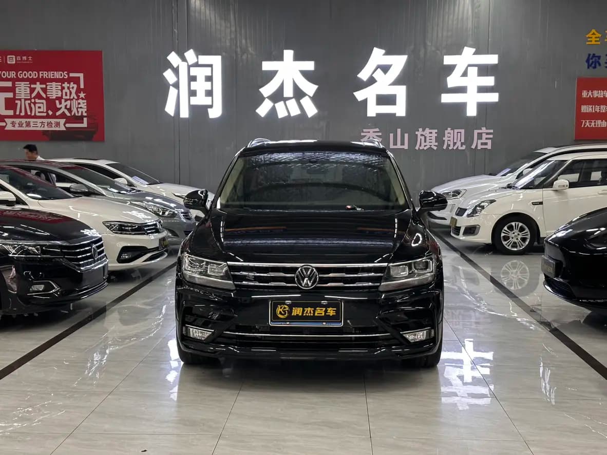 Volkswagen Tiguan L 2021 г. 103030 км. — фото 2