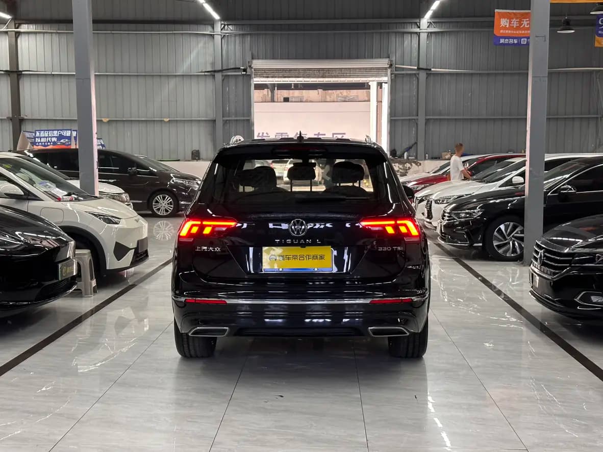 Volkswagen Tiguan L 2021 г. 103030 км. — фото 5