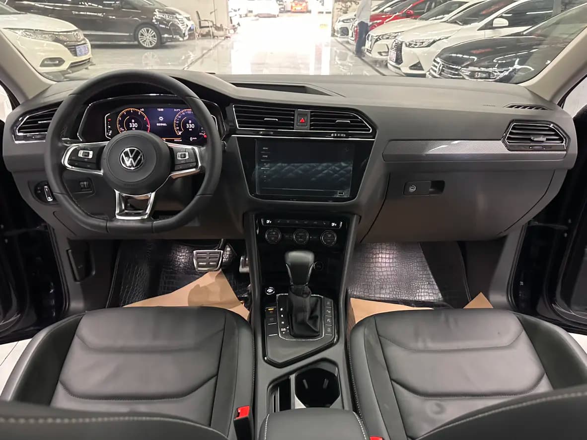 Volkswagen Tiguan L 2021 г. 103030 км. — фото 6