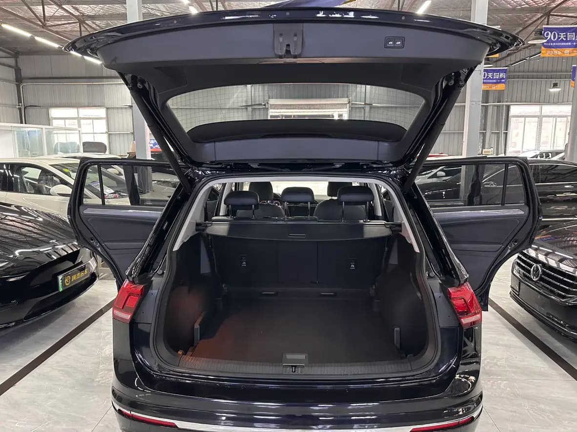 Volkswagen Tiguan L 2021 г. 103030 км. — фото 10