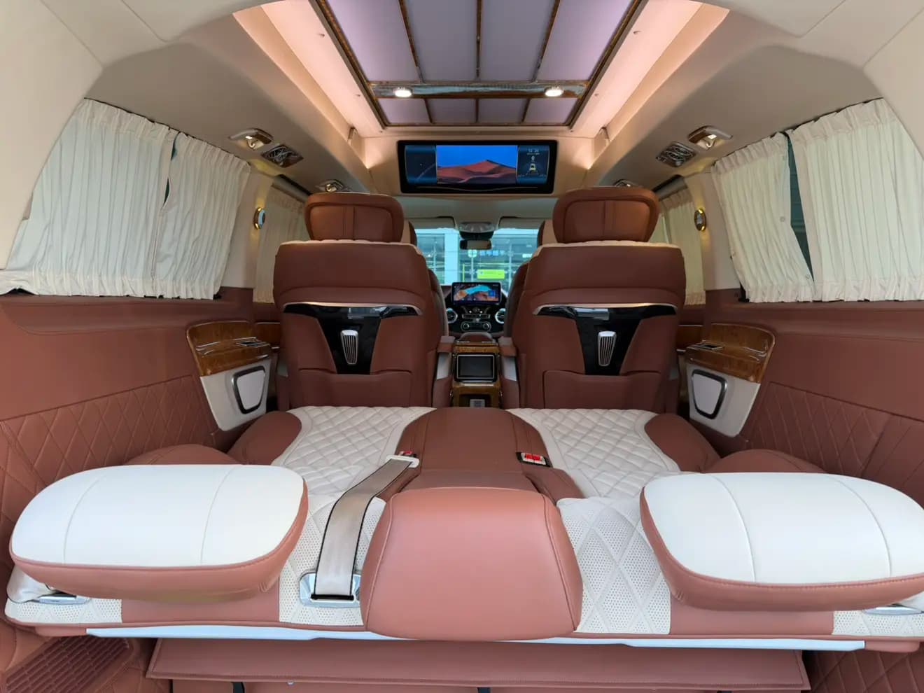 Mercedes-Benz Vito 2022 г. 42066 км. — фото 24