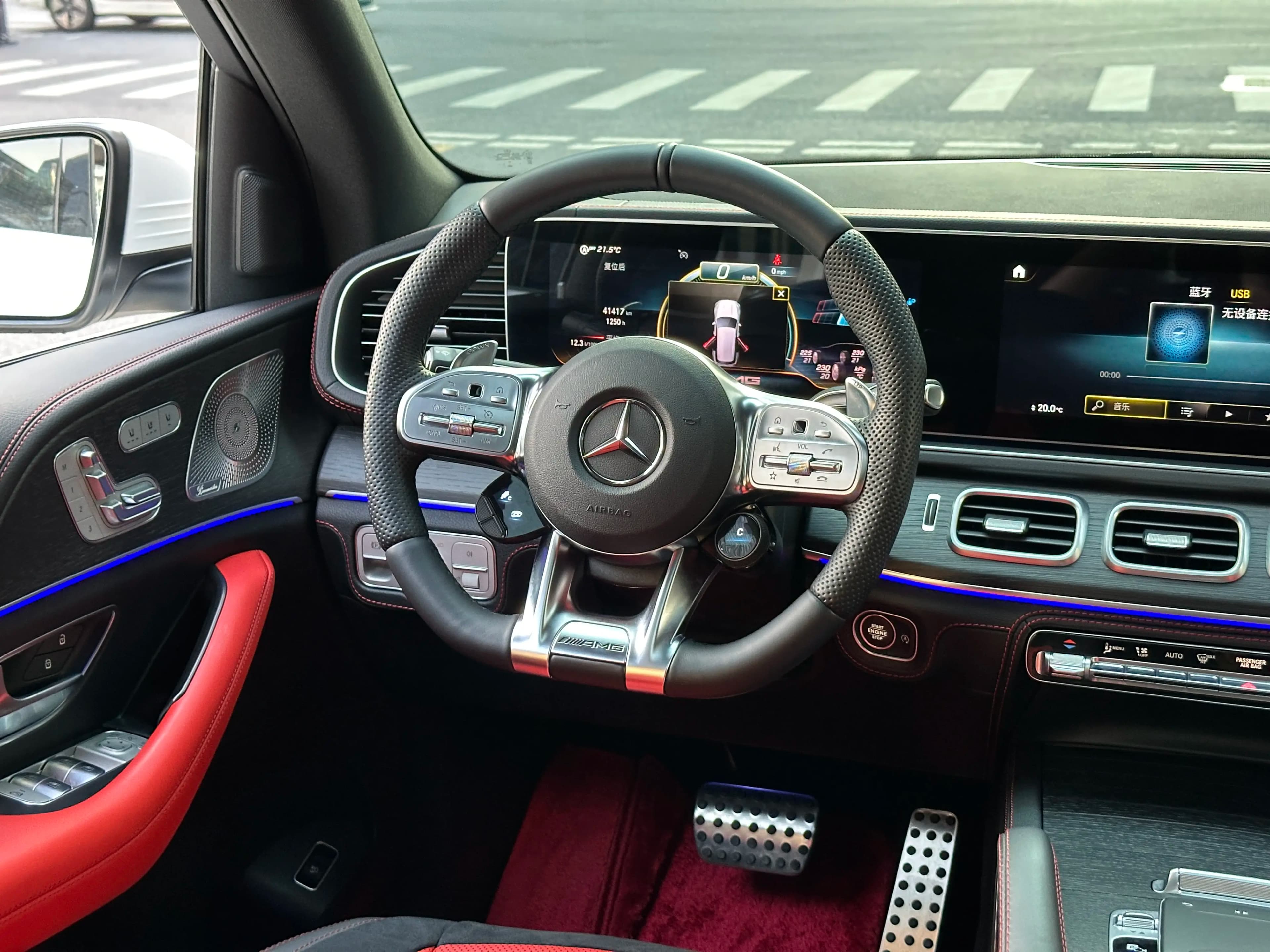 Mercedes-Benz GLE AMG 2023 г. 40033 км. — фото 10