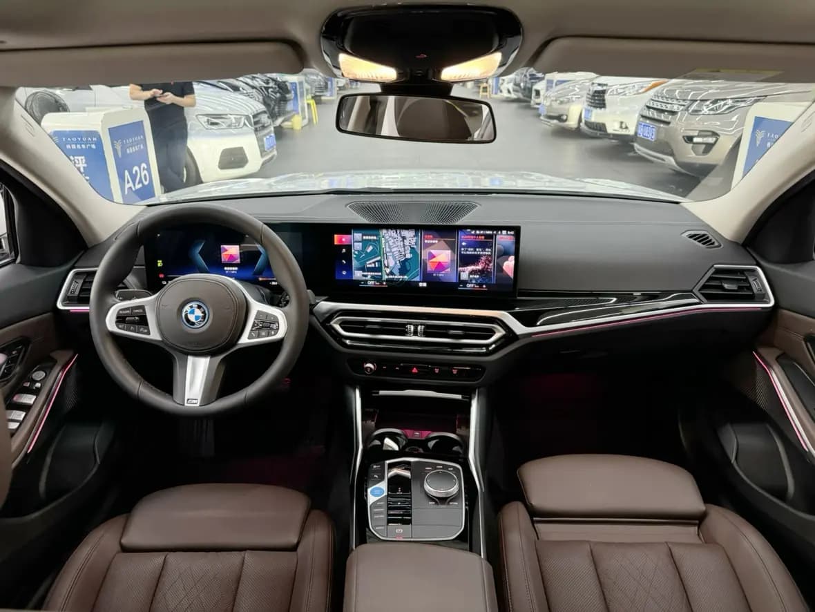 BMW i3 2023 г. 70123 км. — фото 8