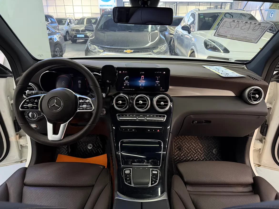 Mercedes-Benz GLC 2022 г. 75053 км. — фото 12