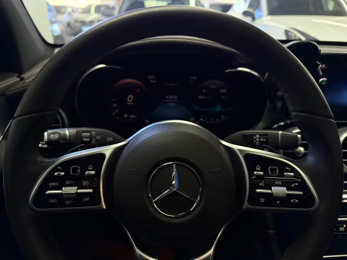 Mercedes-Benz GLC 2022 г. 75053 км. — фото 16