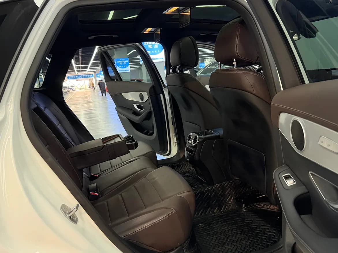 Mercedes-Benz GLC 2022 г. 75053 км. — фото 20