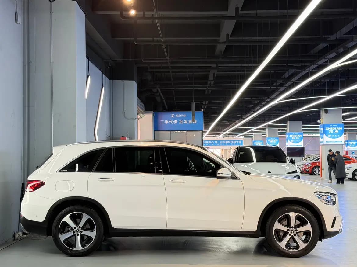 Mercedes-Benz GLC 2022 г. 75053 км. — фото 5