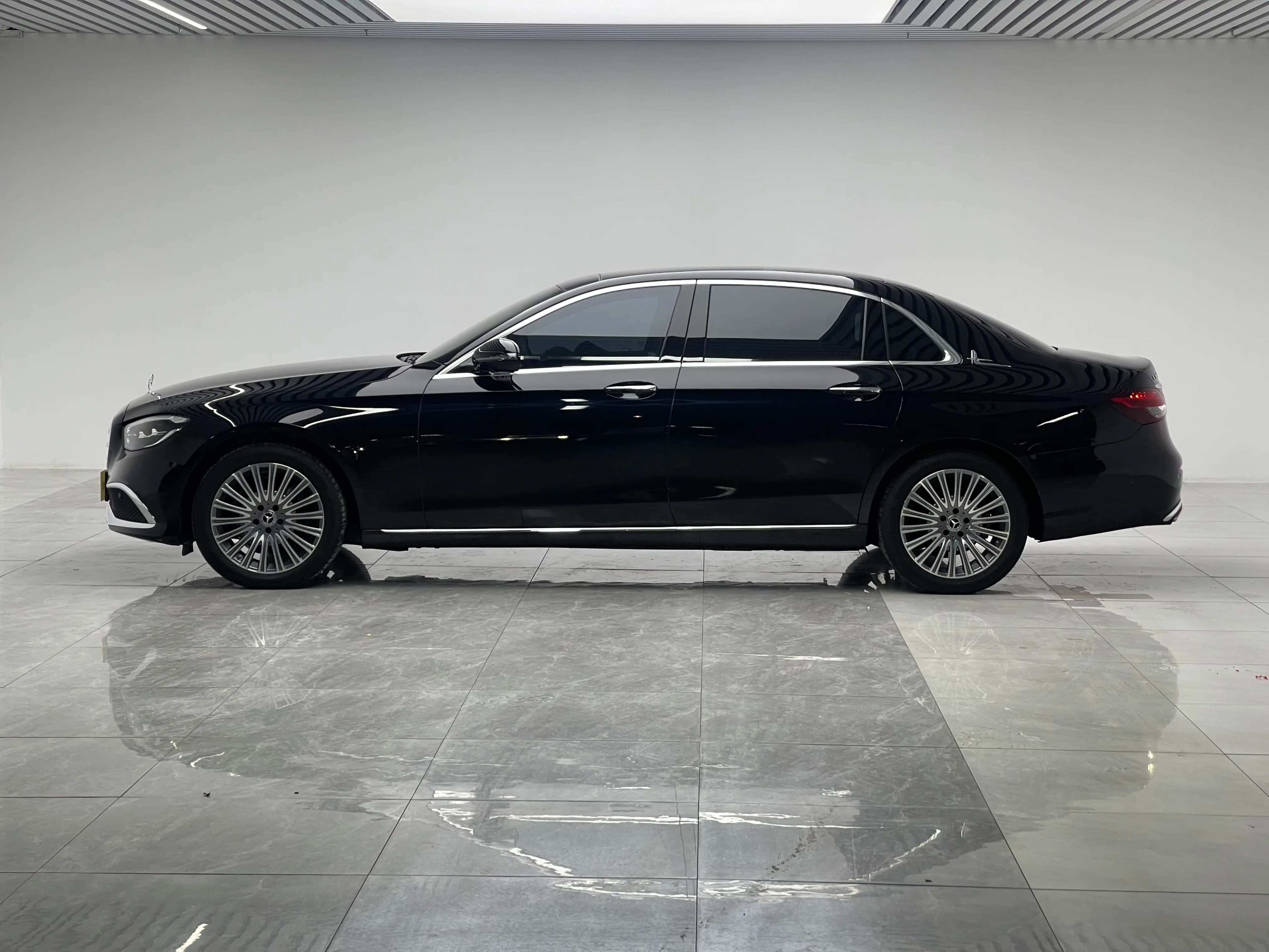 Mercedes-Benz E-Class 2022 г. 38138 км. — фото 4