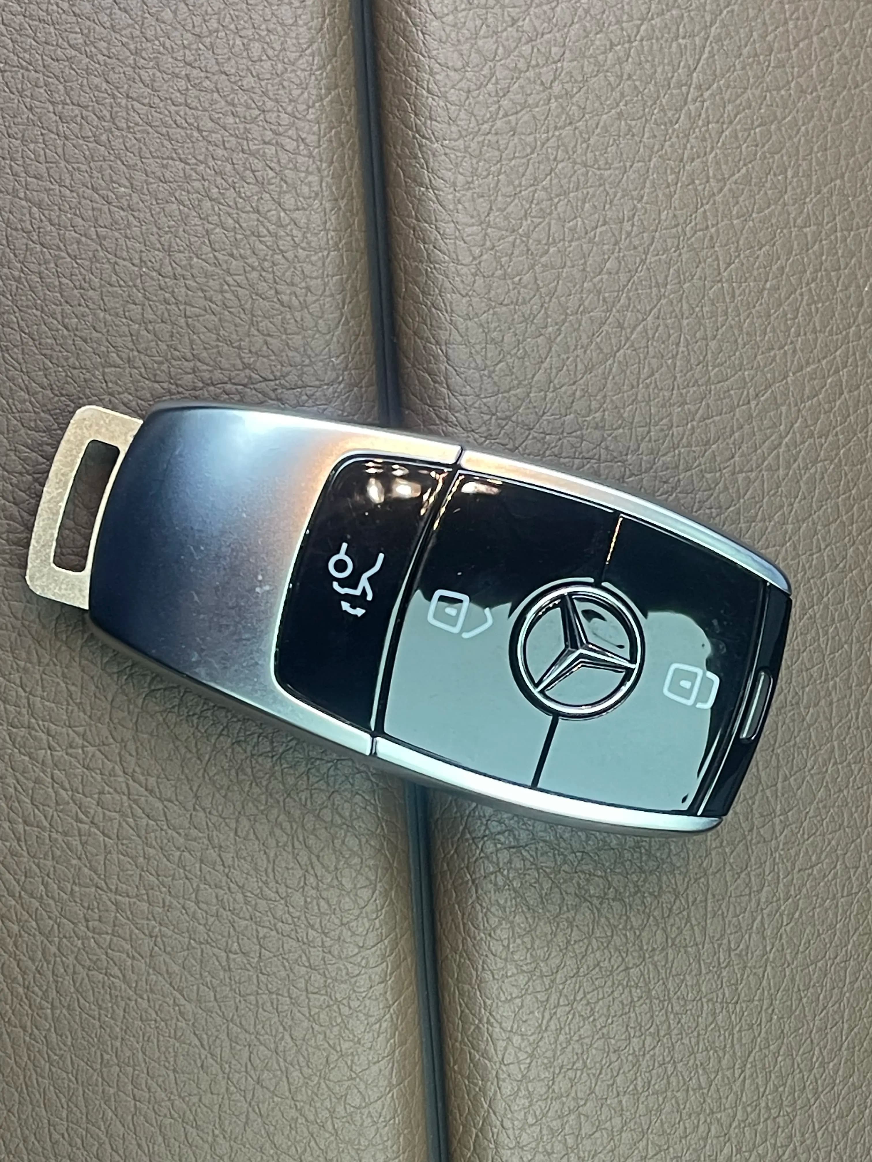 Mercedes-Benz E-Class 2022 г. 38138 км. — фото 7