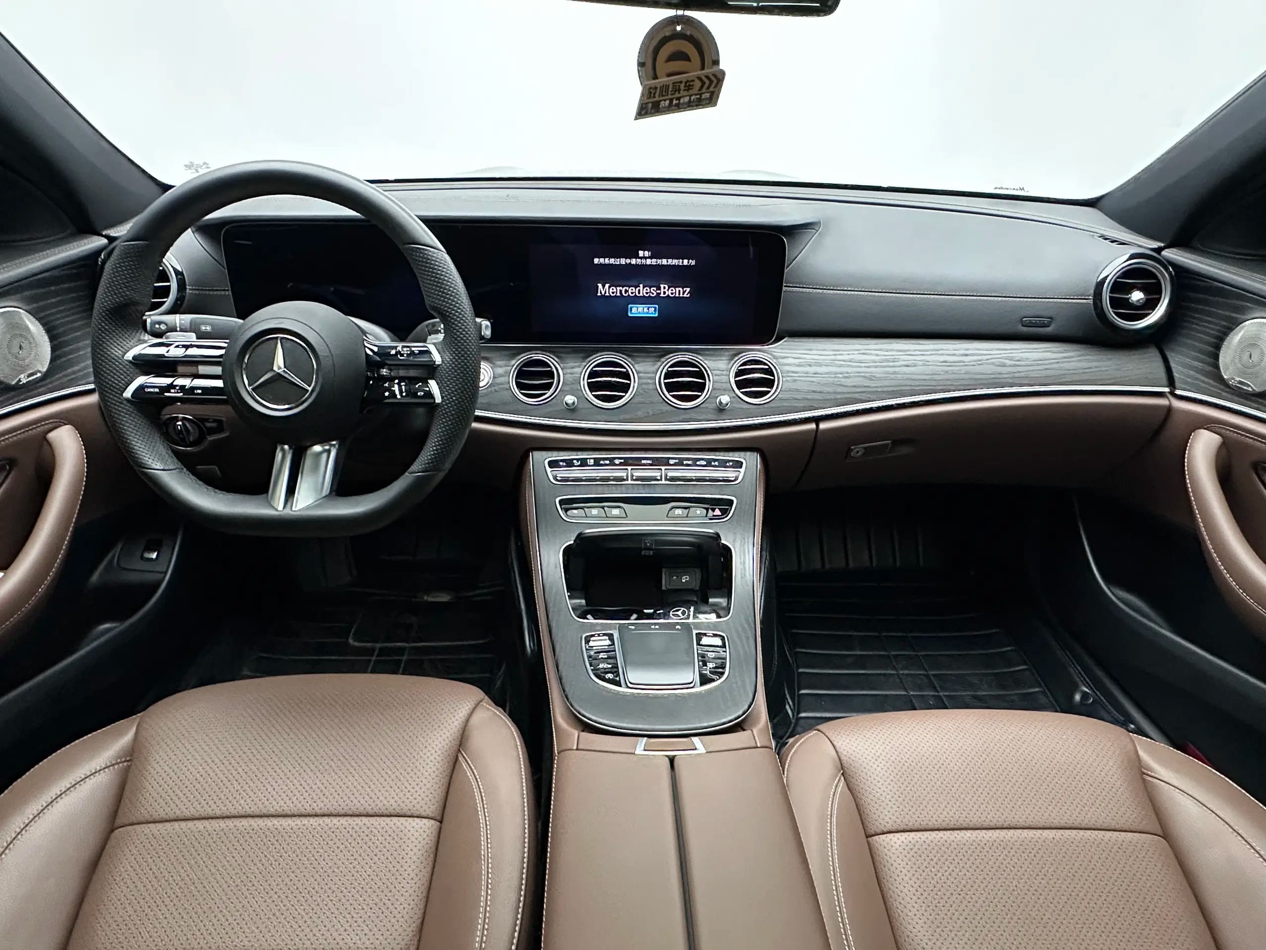 Mercedes-Benz E-Class 2022 г. 62240 км. — фото 11