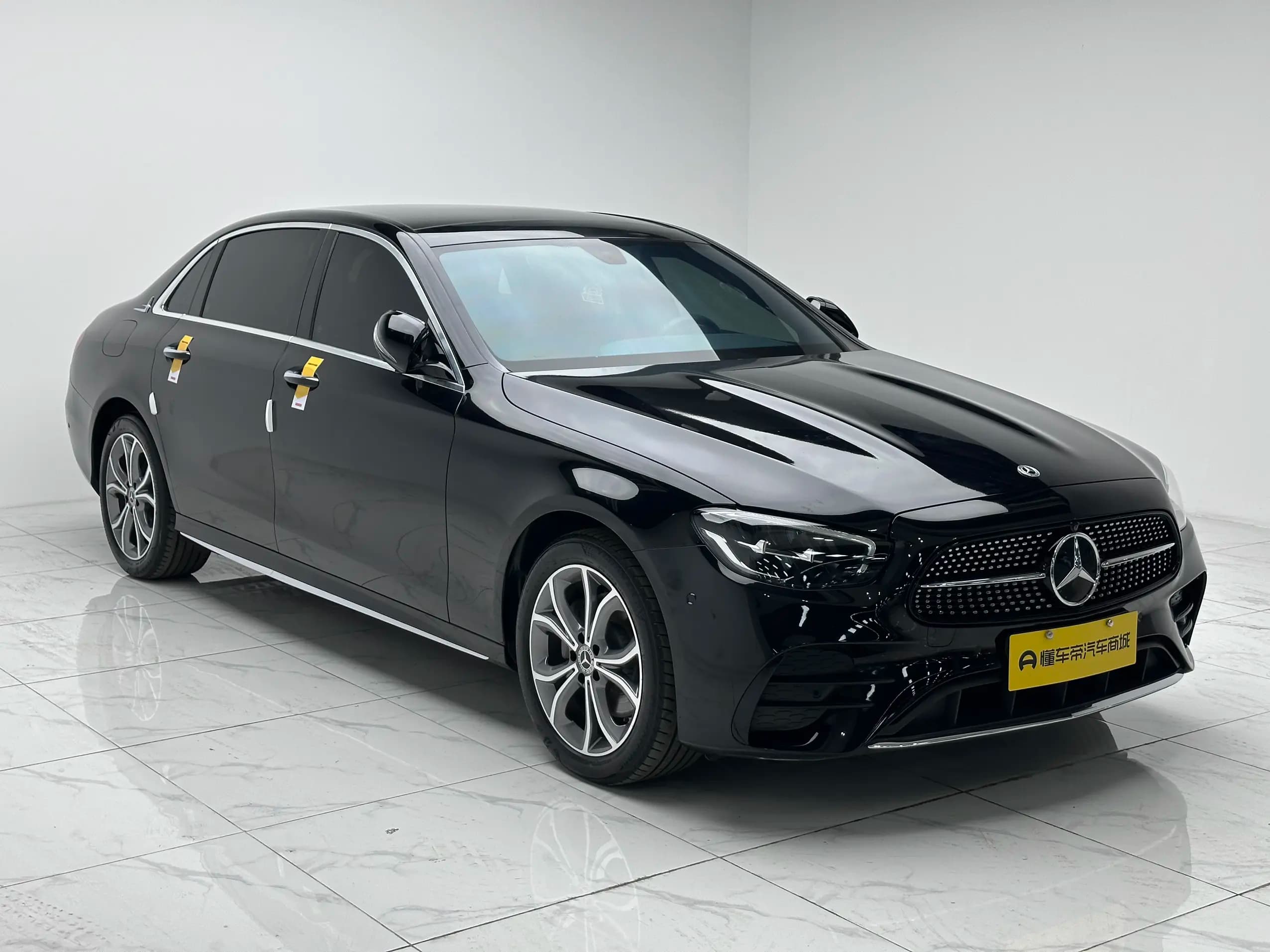 Mercedes-Benz E-Class 2022 г. 62240 км. — фото 3