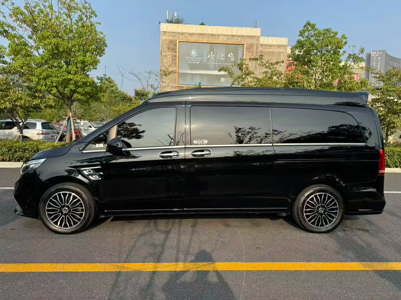 Mercedes-Benz Vito 2023 г. 30068 км. — фото 4
