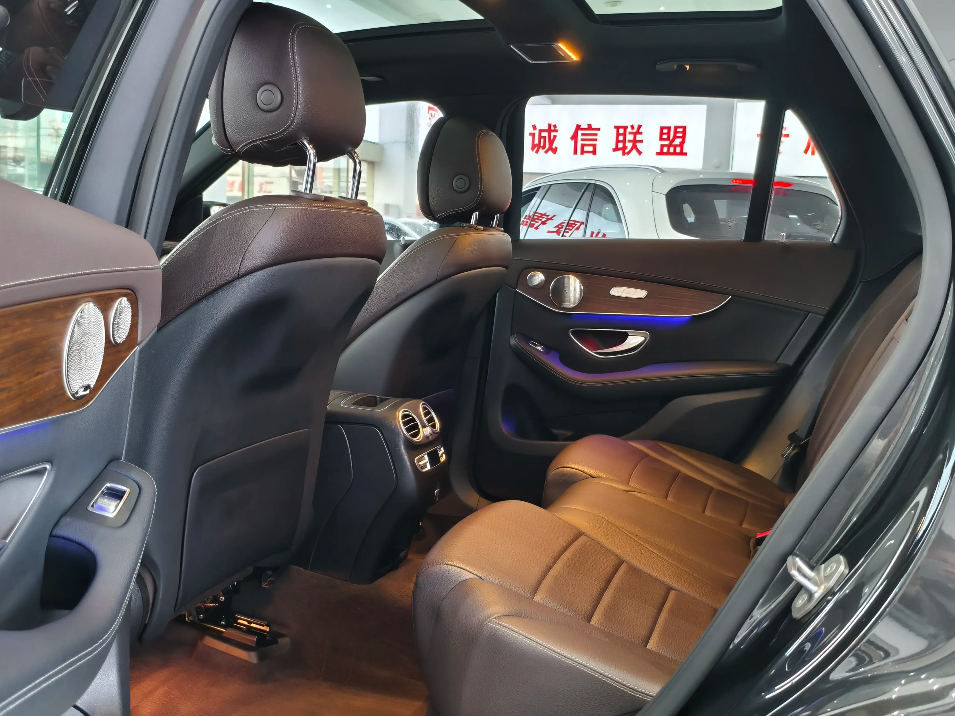 Mercedes-Benz GLC 2021 г. 74052 км. — фото 19