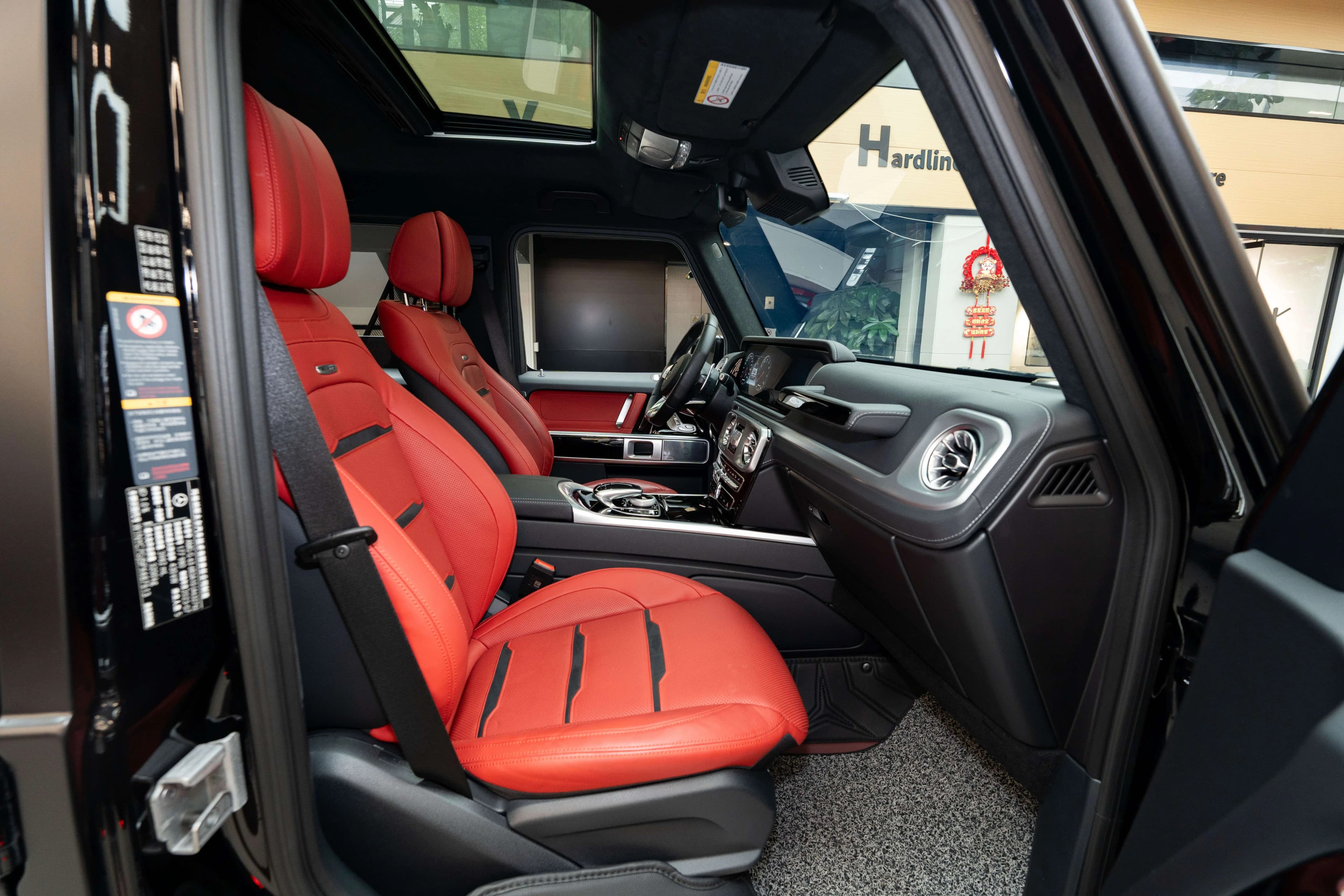 Mercedes-Benz G-Class AMG 2024 г. 7841 км. — фото 14