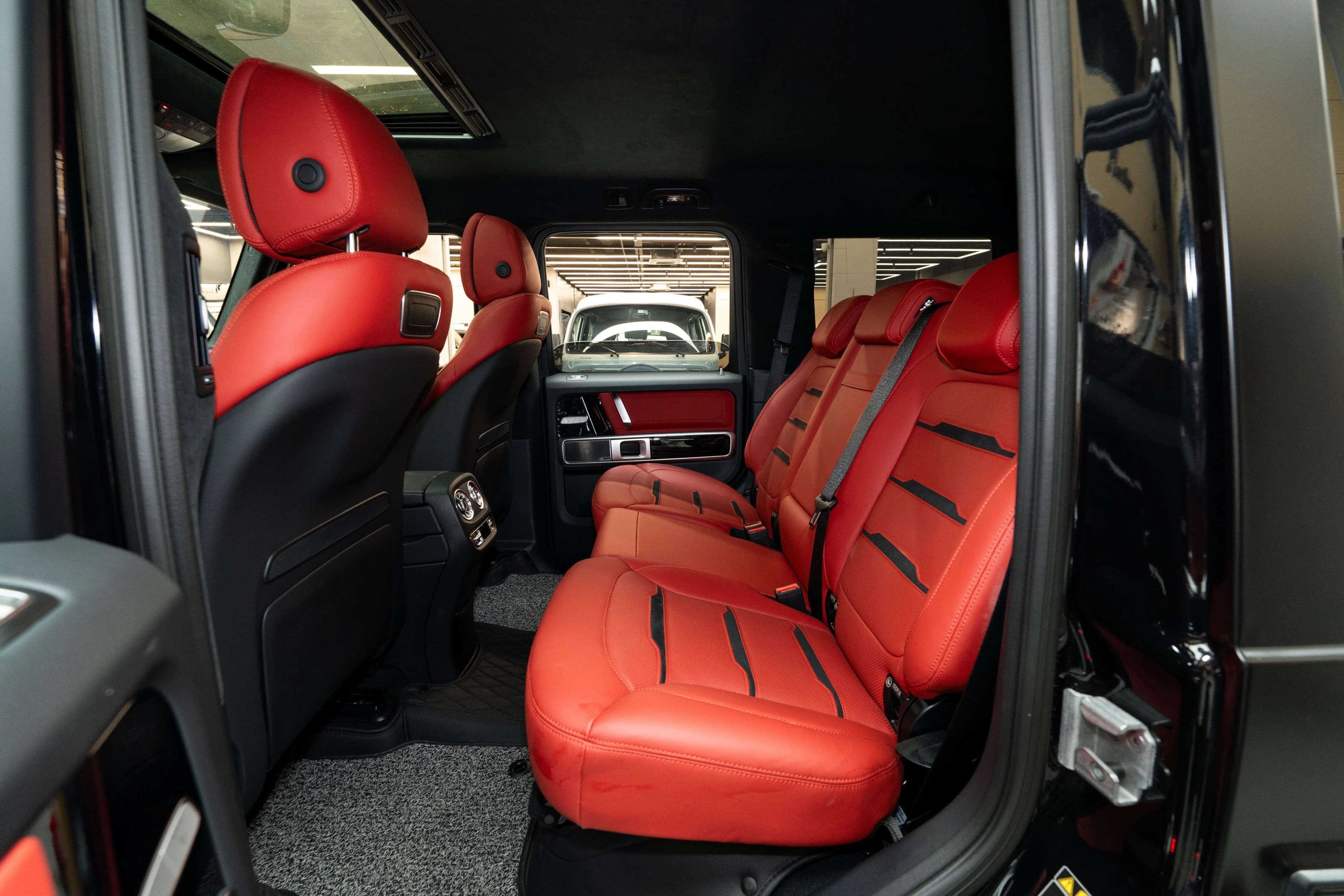 Mercedes-Benz G-Class AMG 2024 г. 7841 км. — фото 16