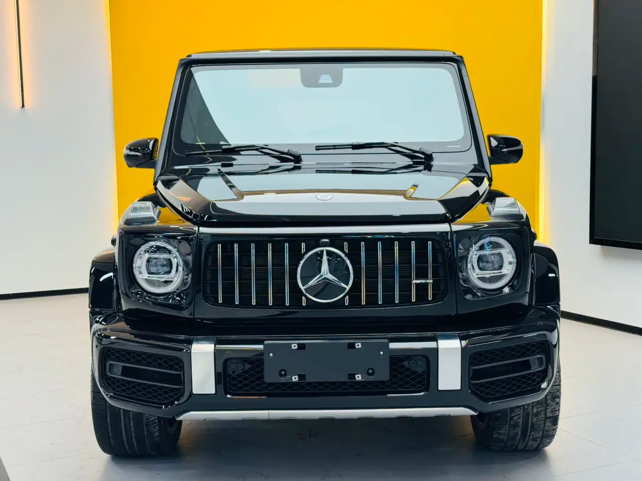 Mercedes-Benz G-Class AMG 2024 г. 19040 км. — фото 2