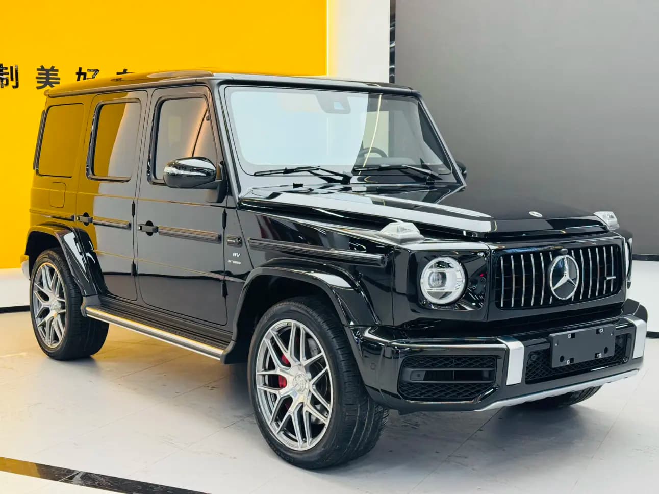 Mercedes-Benz G-Class AMG 2024 г. 19040 км. — фото 3