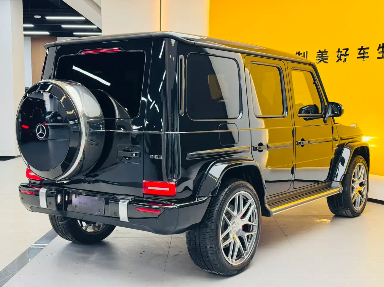 Mercedes-Benz G-Class AMG 2024 г. 19040 км. — фото 6