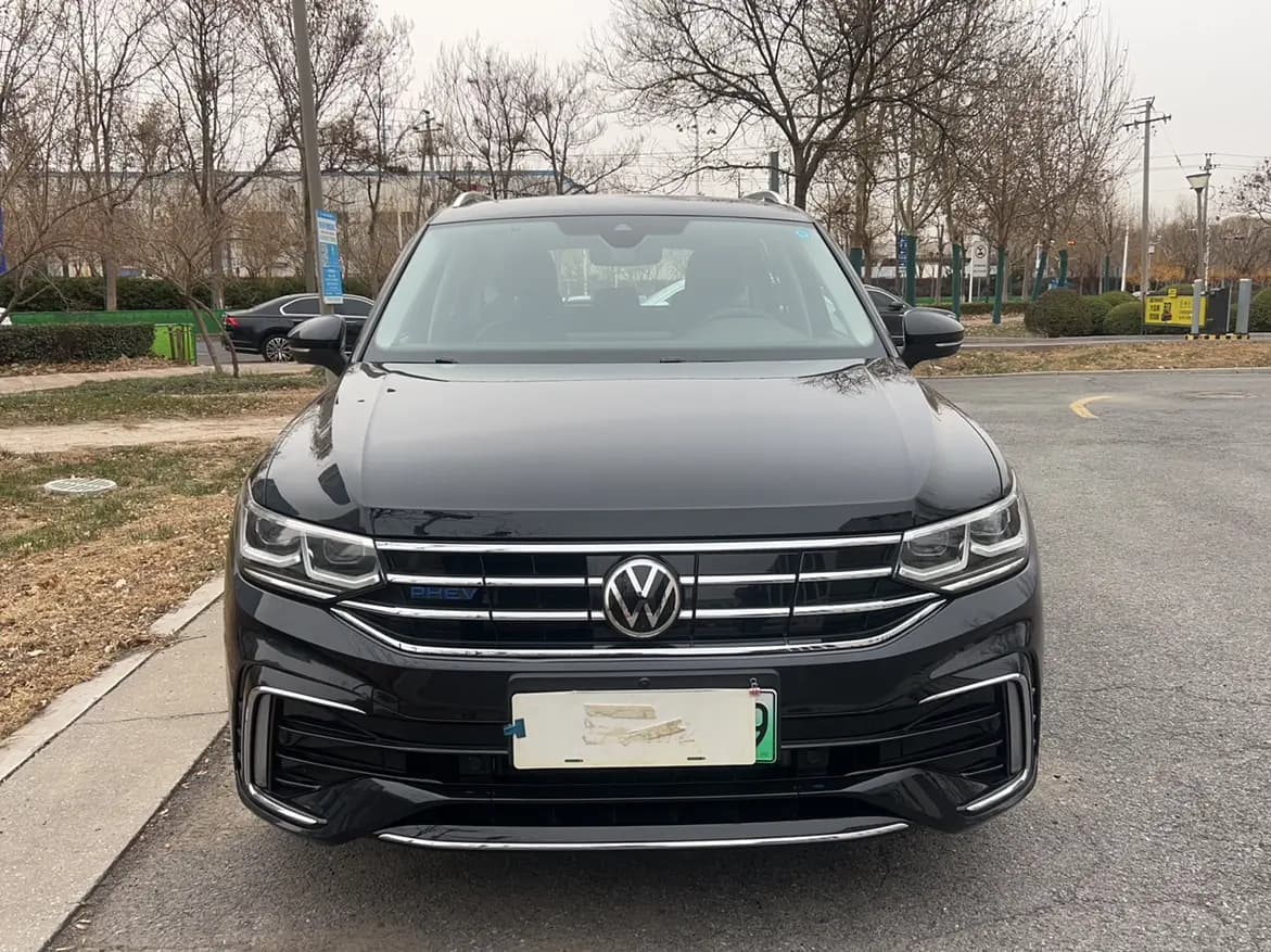 Volkswagen Tiguan L PHEV 2022 г. 55046 км. — фото 2