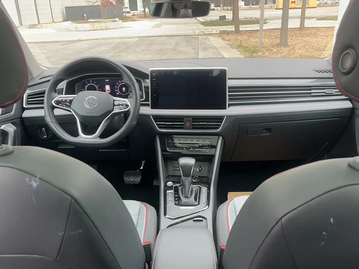 Volkswagen Tiguan L PHEV 2022 г. 55046 км. — фото 5