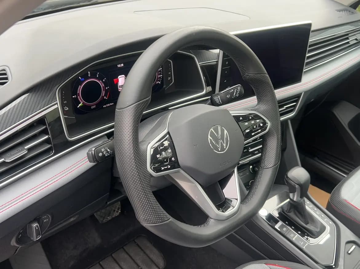 Volkswagen Tiguan L PHEV 2022 г. 55046 км. — фото 7