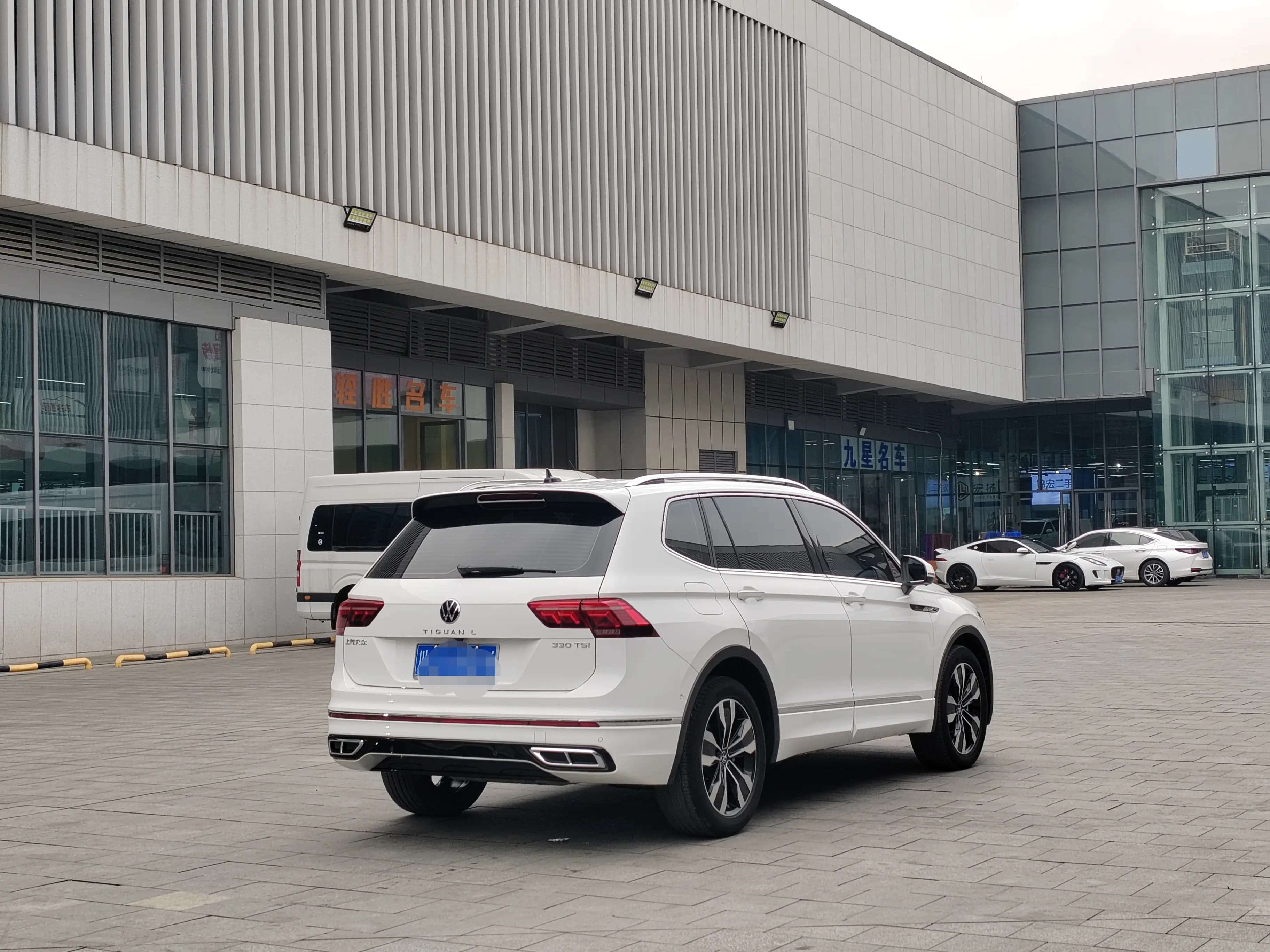 Volkswagen Tiguan L 2024 г. 21103 км. — фото 6
