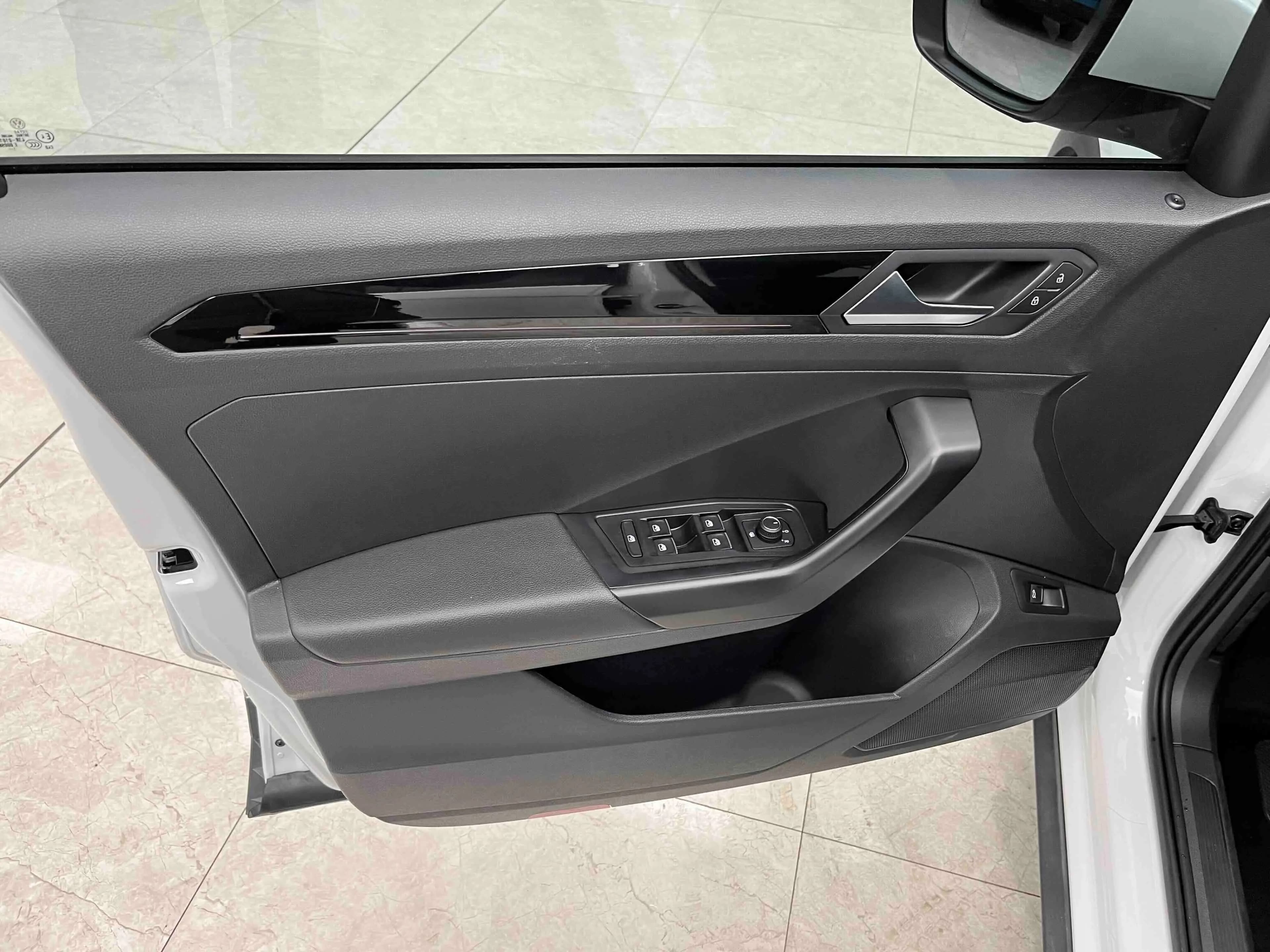 Volkswagen T-Roc 2022 г. 35030 км. — фото 15
